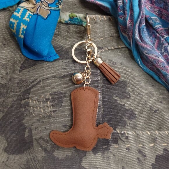 Cowboy Faux Fur Bag Charm Animal Print Rhinestone Trim Key Chain NWOT BOOT (1) - Picture 2 of 6